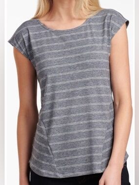 Kuhl Women's Laurel Short Sleeve Shirt in Heathered Gray Striped Size M Outdoors